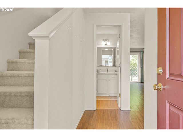 1522 FETTERS Loop, Eugene, OR 97402