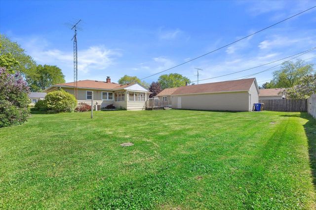 1715 26th STREET, Kenosha, WI 53140