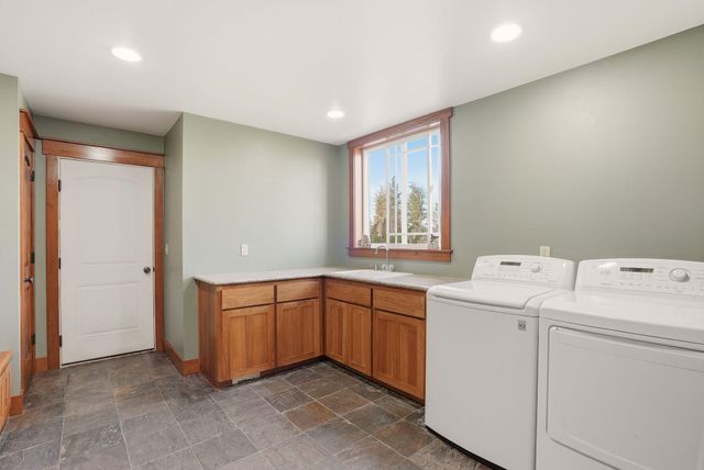 19303 W Penners Ln, Cheney, WA 99004