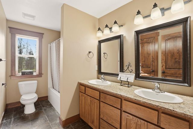 19303 W Penners Ln, Cheney, WA 99004