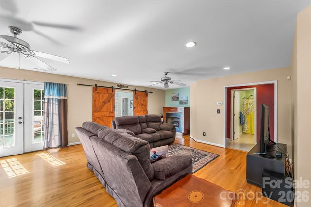 183 Greenlea Circle, Taylorsville, NC 28681