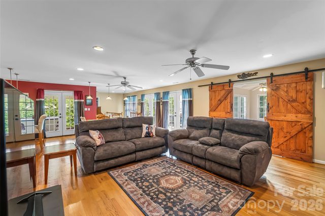 183 Greenlea Circle, Taylorsville, NC 28681