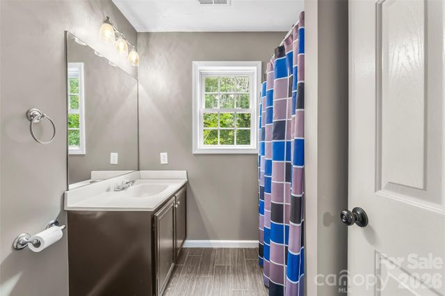 183 Greenlea Circle, Taylorsville, NC 28681