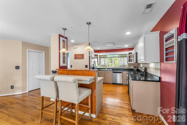 183 Greenlea Circle, Taylorsville, NC 28681