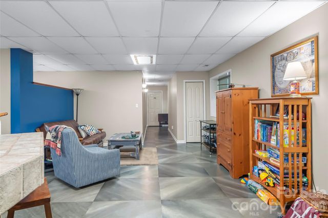 183 Greenlea Circle, Taylorsville, NC 28681