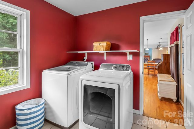 183 Greenlea Circle, Taylorsville, NC 28681