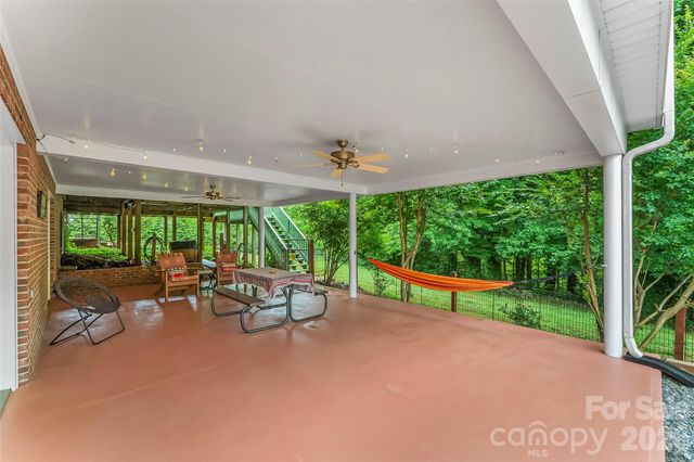 183 Greenlea Circle, Taylorsville, NC 28681