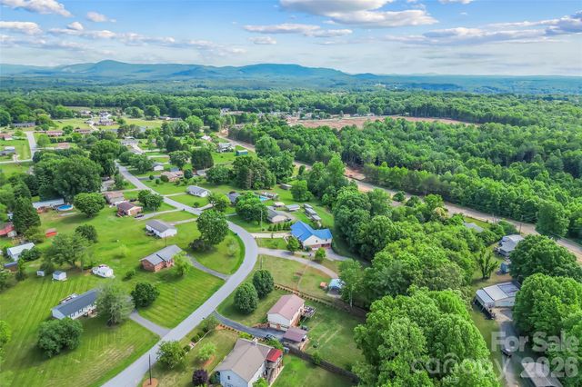 183 Greenlea Circle, Taylorsville, NC 28681
