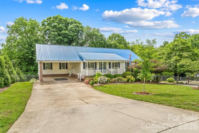 183 Greenlea Circle, Taylorsville, NC 28681