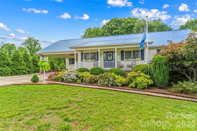 183 Greenlea Circle, Taylorsville, NC 28681