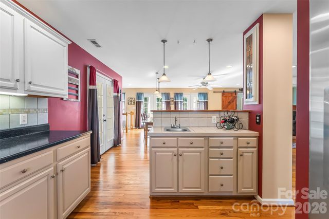183 Greenlea Circle, Taylorsville, NC 28681