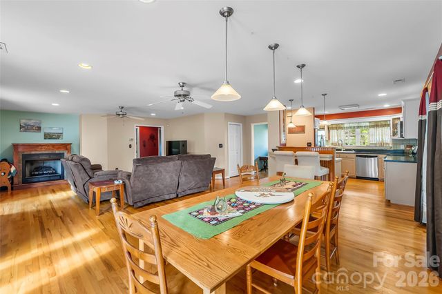183 Greenlea Circle, Taylorsville, NC 28681