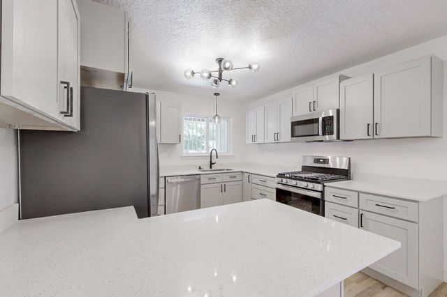 632 Jane Street NE, Albuquerque, NM 87123