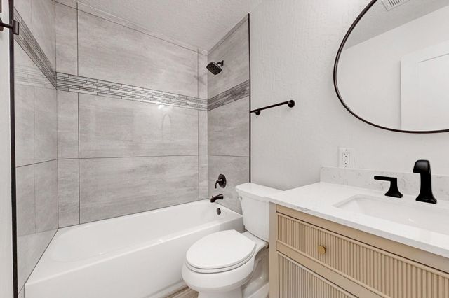 632 Jane Street NE, Albuquerque, NM 87123