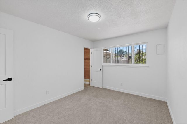 632 Jane Street NE, Albuquerque, NM 87123
