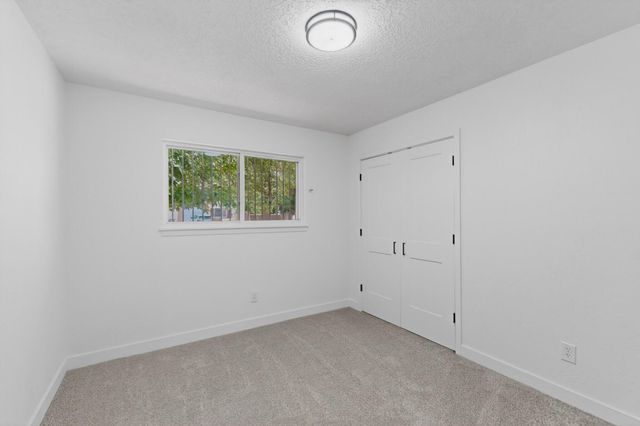 632 Jane Street NE, Albuquerque, NM 87123
