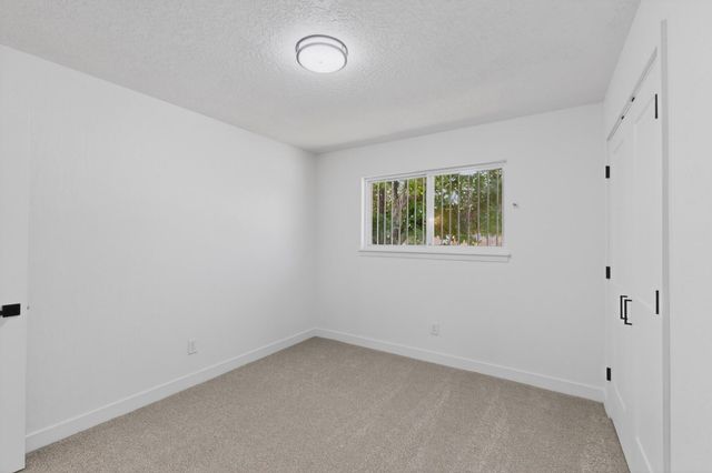 632 Jane Street NE, Albuquerque, NM 87123