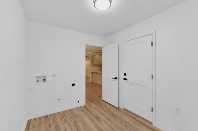 632 Jane Street NE, Albuquerque, NM 87123