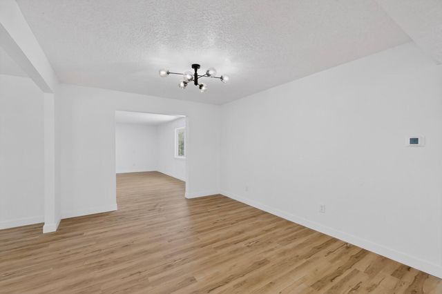 632 Jane Street NE, Albuquerque, NM 87123