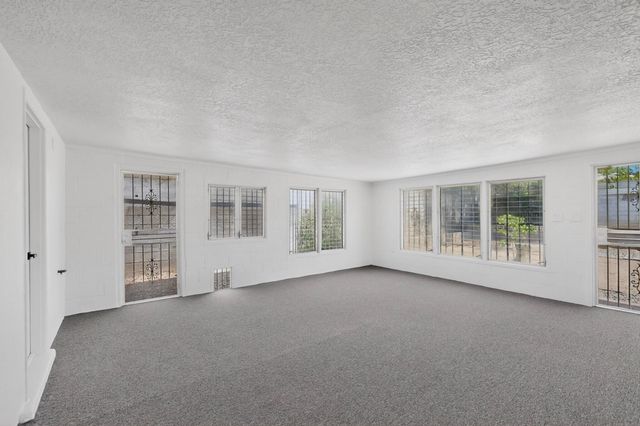 632 Jane Street NE, Albuquerque, NM 87123