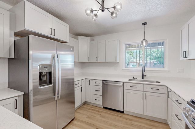 632 Jane Street NE, Albuquerque, NM 87123