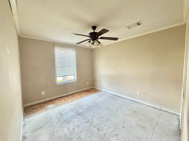 706 Catherine St, Lockport, LA 70374