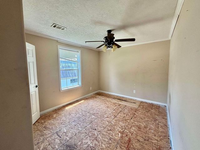 706 Catherine St, Lockport, LA 70374