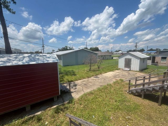 706 Catherine St, Lockport, LA 70374