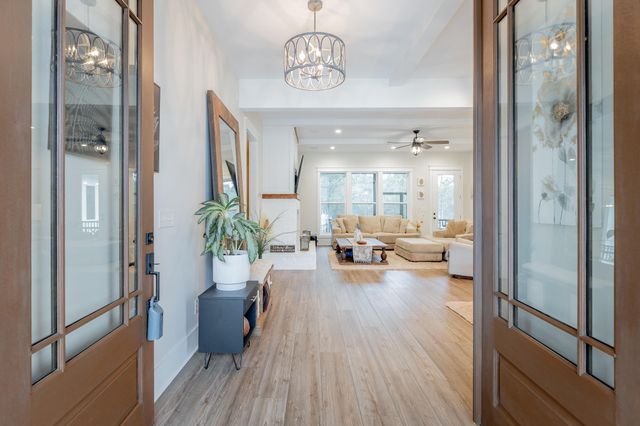 2275 River Bluffs Drive, Jasper, TN 37347