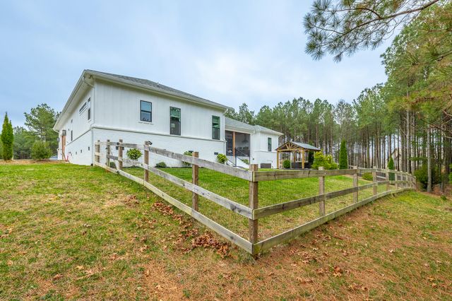 2275 River Bluffs Drive, Jasper, TN 37347