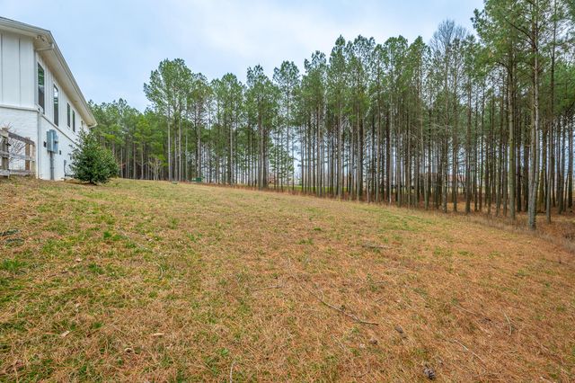 2275 River Bluffs Drive, Jasper, TN 37347