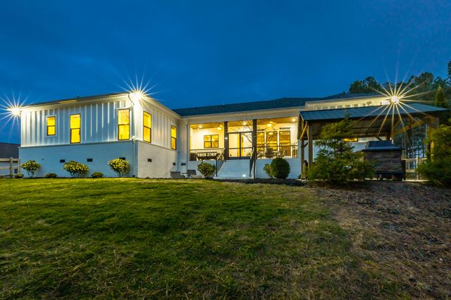 2275 River Bluffs Drive, Jasper, TN 37347