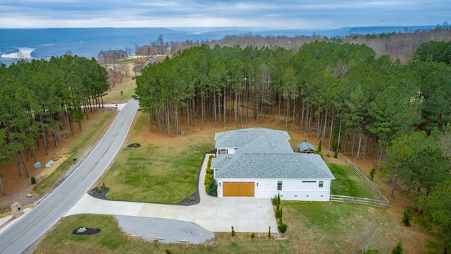 2275 River Bluffs Drive, Jasper, TN 37347