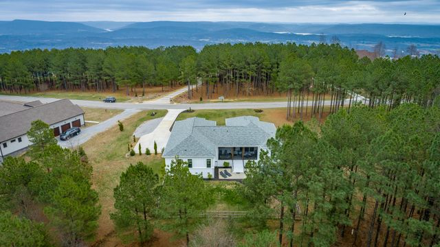 2275 River Bluffs Drive, Jasper, TN 37347