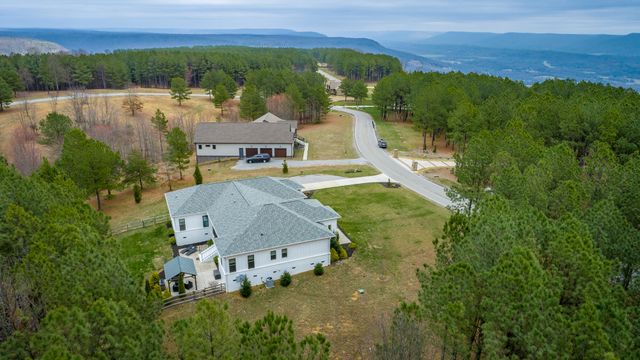 2275 River Bluffs Drive, Jasper, TN 37347