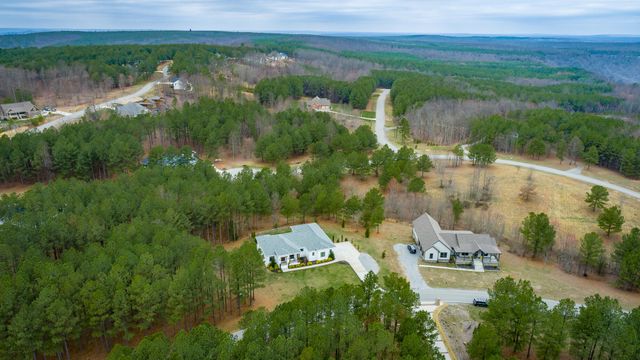 2275 River Bluffs Drive, Jasper, TN 37347