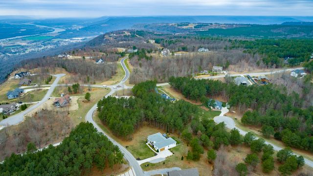 2275 River Bluffs Drive, Jasper, TN 37347