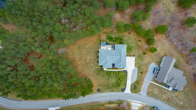 2275 River Bluffs Drive, Jasper, TN 37347