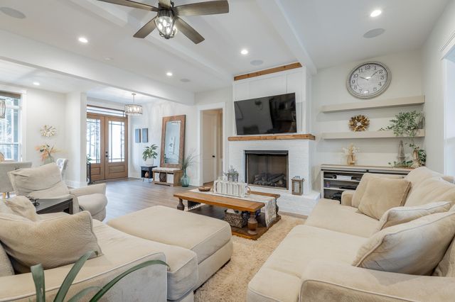 2275 River Bluffs Drive, Jasper, TN 37347