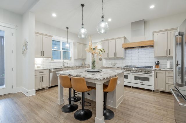 2275 River Bluffs Drive, Jasper, TN 37347