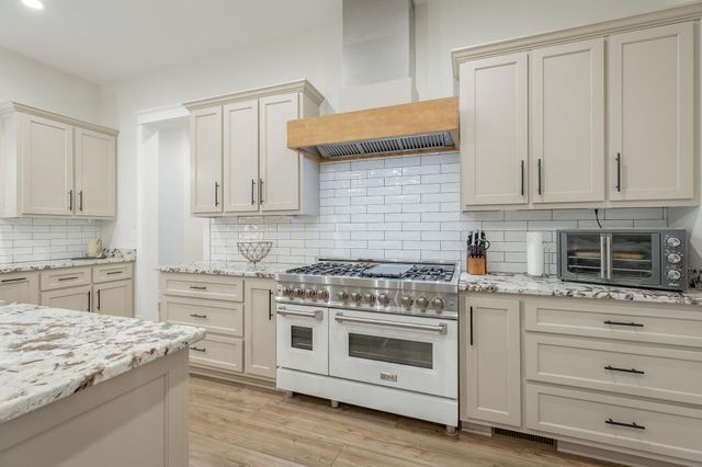 2275 River Bluffs Drive, Jasper, TN 37347