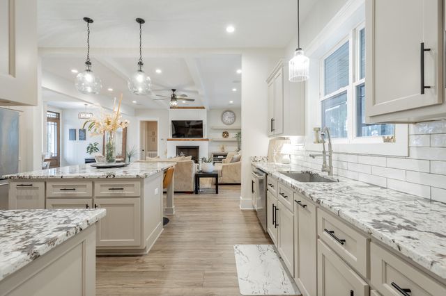 2275 River Bluffs Drive, Jasper, TN 37347