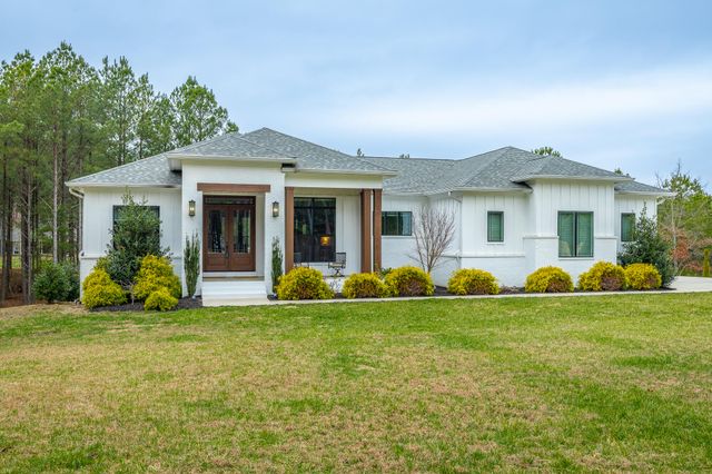 2275 River Bluffs Drive, Jasper, TN 37347