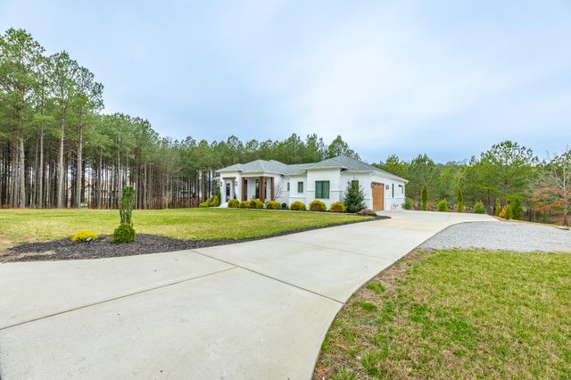 2275 River Bluffs Drive, Jasper, TN 37347