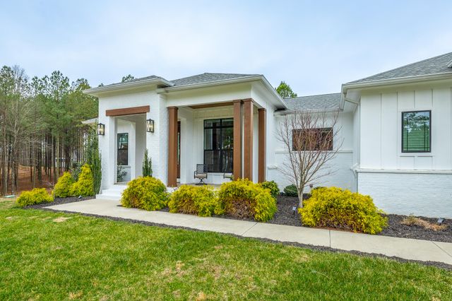 2275 River Bluffs Drive, Jasper, TN 37347