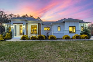 2275 River Bluffs Drive, Jasper, TN 37347