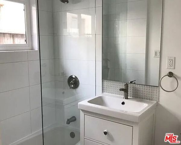 3345 Helms Avenue, Culver City, CA 90232