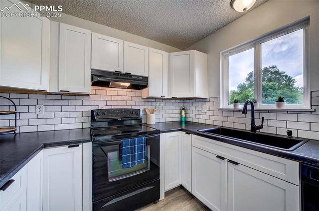 5002 N Nolte Drive, Colorado Springs, CO 80916