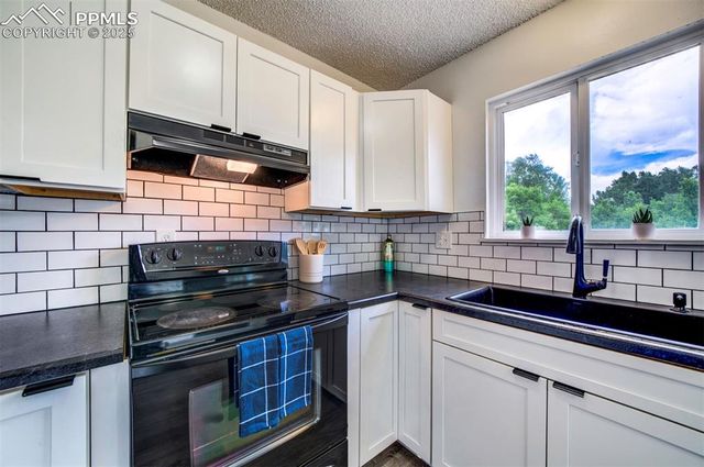 5002 N Nolte Drive, Colorado Springs, CO 80916