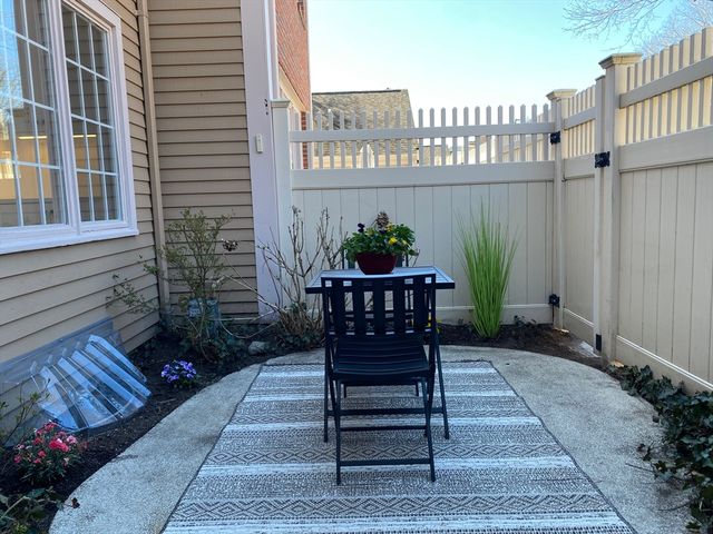 19 Oakland Avenue, Needham, MA 02492
